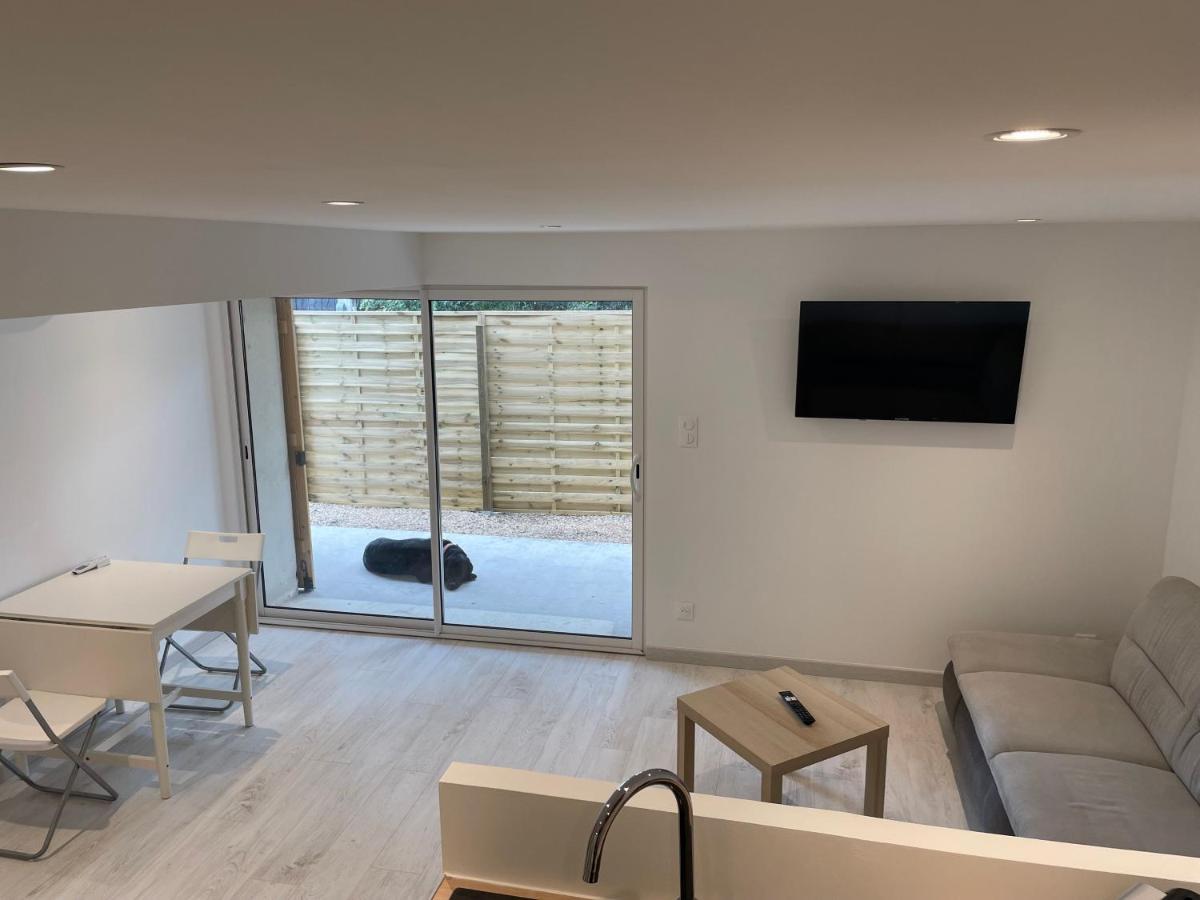 Joli Logement Au Pied Des Alpilles Eyguières Exterior foto